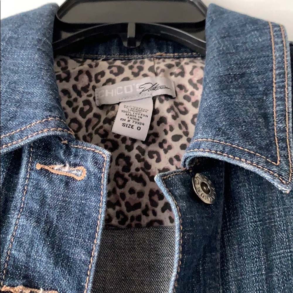 Chico’s Jean 🧥 jacket 🙏🏼 - Picture 2 of 3